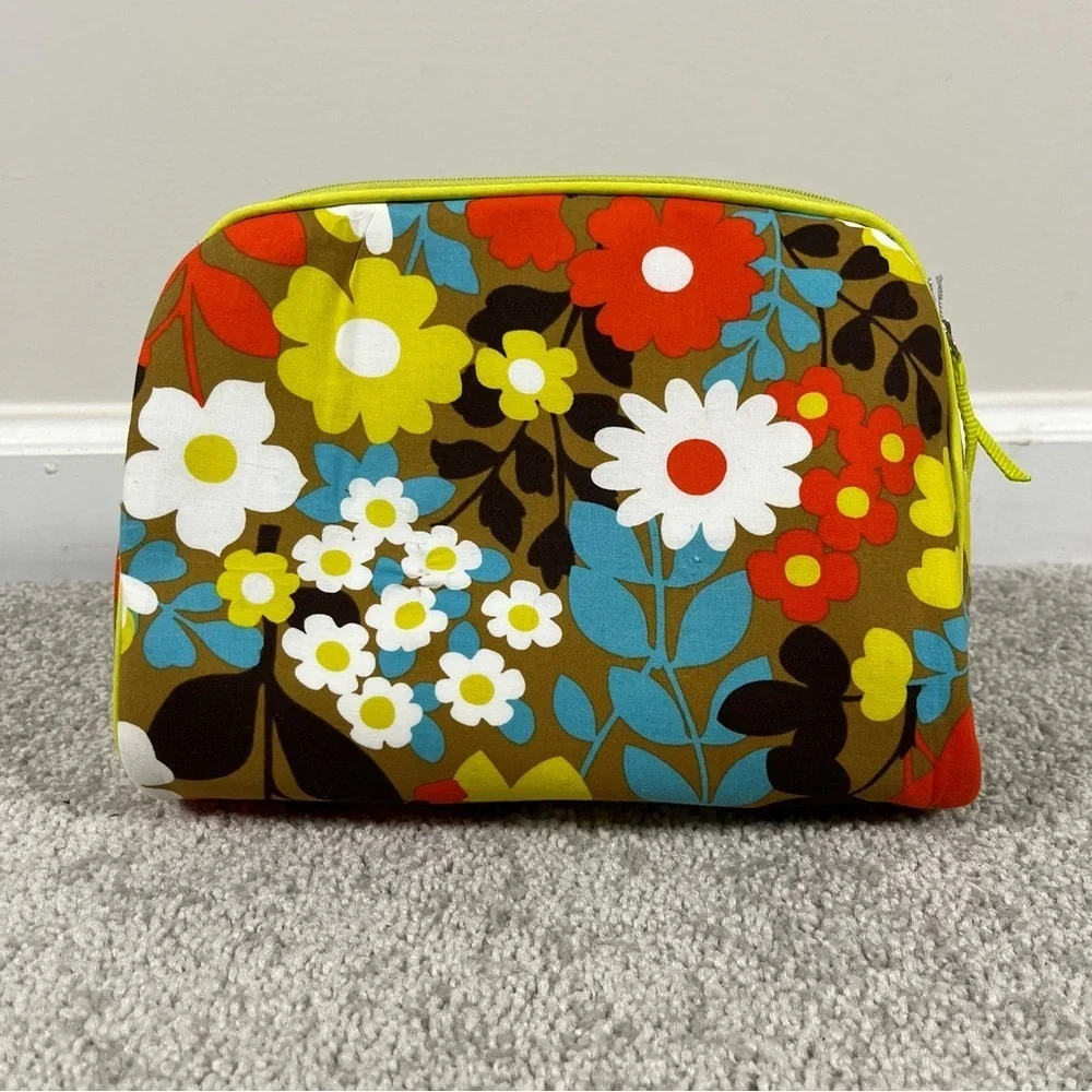 NWT Once Upon a Rose Colorful Floral Animal Print Pouch 3 Piece Cosmetic Bag Set